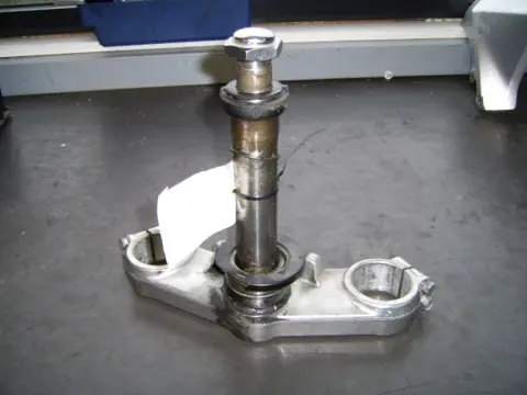 Steering stem Kawasaki ZXR 750 1991 - 1992