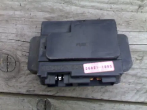Fuse box Kawasaki ZX 9 R 1998 - 1999