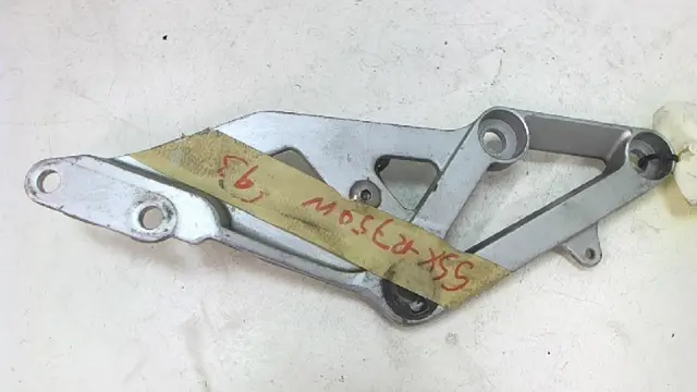 Main step holder right Suzuki GSX R 750 1992 - 1993