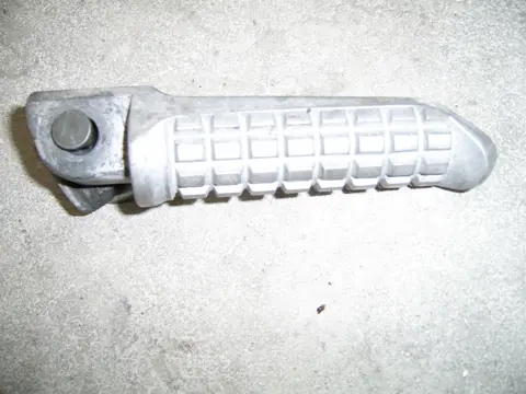 Pillion step right Kawasaki ZZR 600 1990 - 1992
