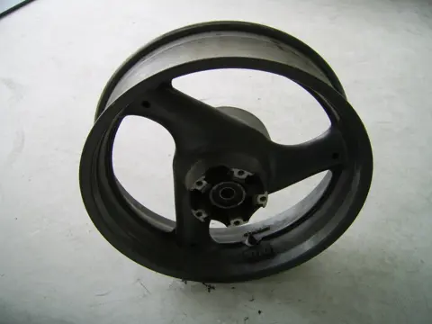 Rear wheel Suzuki GSX R 750 1985 - 1989