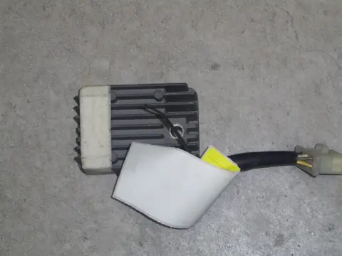 Regulator rectifier  Kawasaki ZX 6 R 1998 - 1999