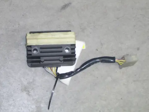 Regulator rectifier  Kawasaki GPZ 500 1988 - 1994