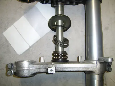 Steering stem Suzuki GSX R 1300 Hayabusa 1998 - 2007