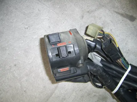 Handlebar switch assy left Honda VFR 400 R 1987 - 1988
