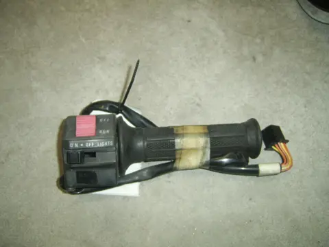 Handlebar switch assy right Suzuki GSX F 1100 1988 - 1994