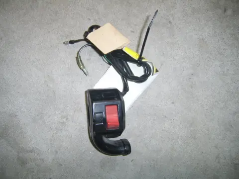 Handlebar switch assy right Yamaha XT 1980 - 2010
