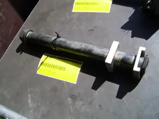 Rear axle Yamaha YZF R1 2000 - 2001