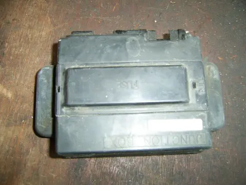 Fuse box Kawasaki GPZ 500 1988 - 1994