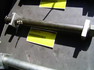 Rear axle Yamaha YZF R1 2000 - 2001