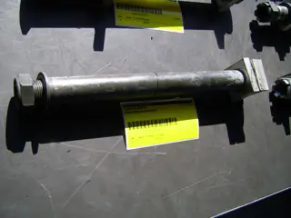 Rear axle Yamaha YZF R6 1998 - 2002