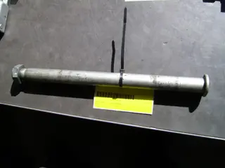 Rear axle Honda CBR Fireblade 2004 - 2005