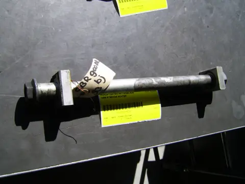 Rear axle Honda CBR 900 RR 1994 - 1995