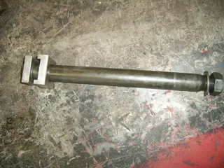 Rear axle Yamaha YZF R6 1998 - 2002