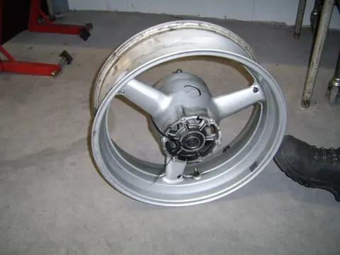 Rear wheel Yamaha YZF R6 1998 - 2002