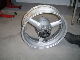 Rear wheel Yamaha YZF R6 1998 - 2002