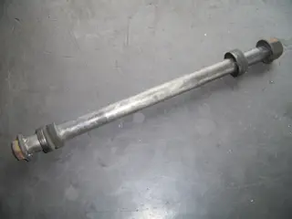 Rear axle Honda CBR 1000 F 1989 - 1992