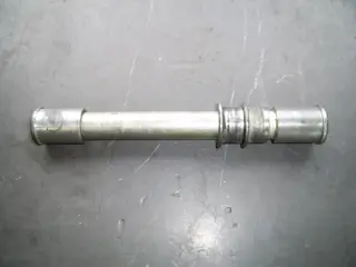 Axle front Kawasaki ZX 12 R 2002 - 2006