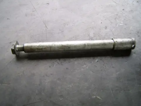 Axle front Honda VFR 750 1994 - 1997