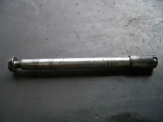 Axle front Honda ST 1100 Pan European 1990 - 2001