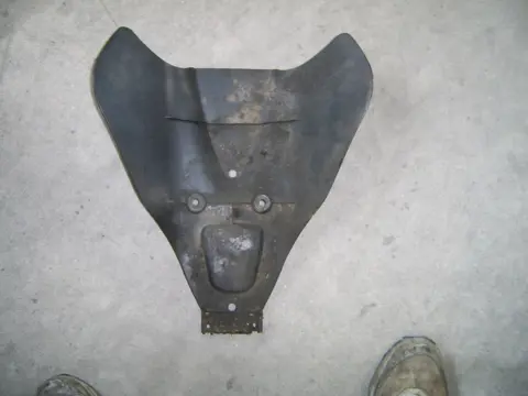 Cowl under Suzuki GSX R 1300 Hayabusa 1998 - 2007