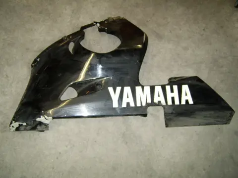 Cowl Left lower Yamaha YZF R6 1998 - 2002
