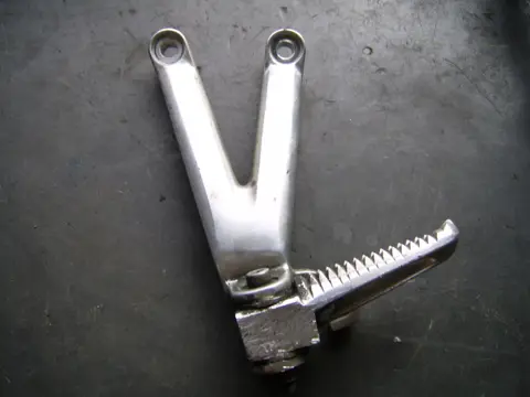Pillion step left  Yamaha YZF R6 1998 - 2002