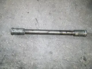 Axle front Kawasaki ZZR 600 1990 - 1992