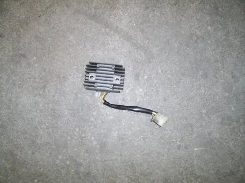 Regulator rectifier  Kawasaki GPZ 500 1988 - 1994