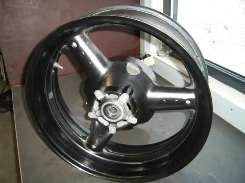 Rear wheel Suzuki GSF 1200 Bandit 2004 - 2006