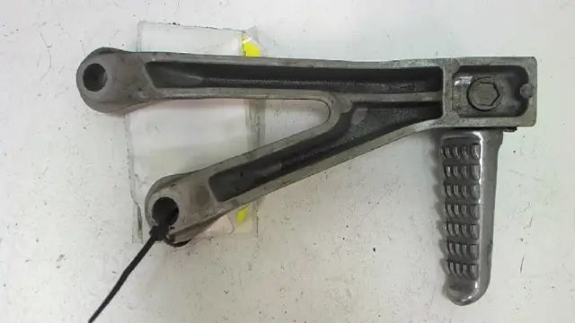 Pillion step left  Kawasaki ZX 9 R 2002 - 2004