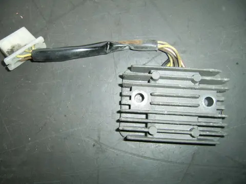 Regulator rectifier  Kawasaki GPZ 500 1988 - 1994