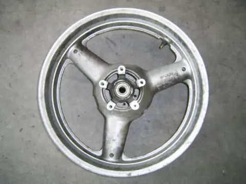 Rear wheel Suzuki SV 650 1998 - 2002