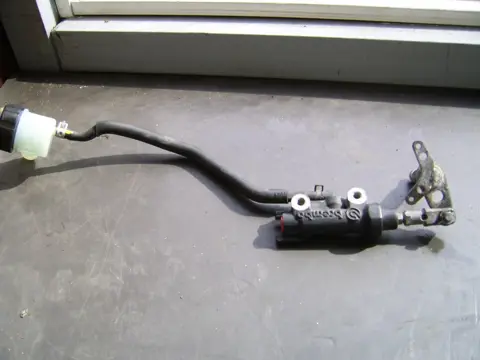 Rear brake master cylinder  Yamaha TDM 2001 - 2004