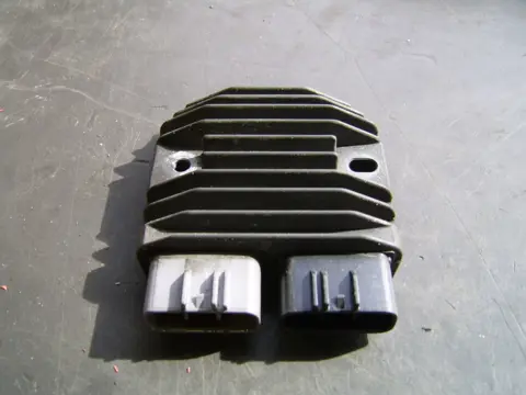 Regulator rectifier  Yamaha TDM 2001 - 2004