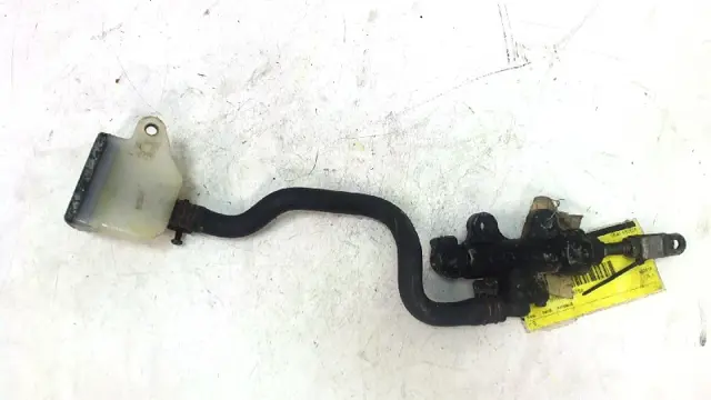 Rear brake master cylinder  Suzuki GSX R 750 1996 - 2000