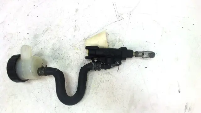 Rear brake master cylinder  Yamaha YZF R1 2002 - 2003