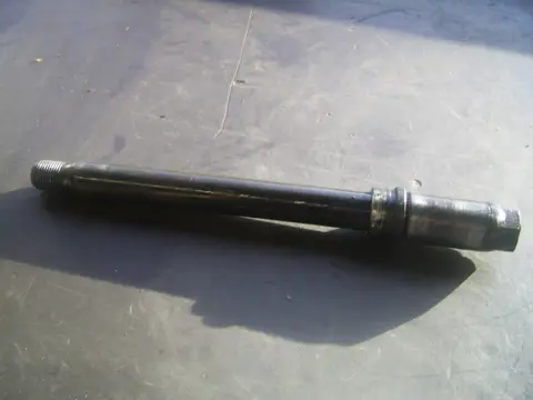 Axle front Honda CBR 600 F 1991 - 1994