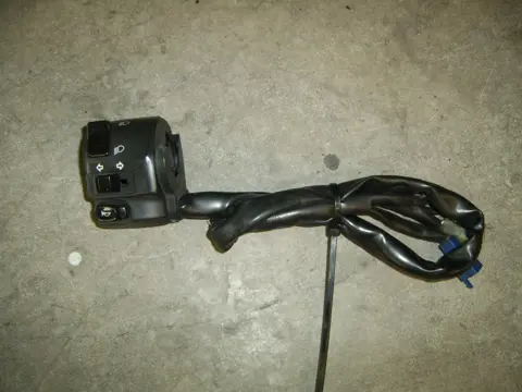 Handlebar switch assy left Yamaha YZF R1 2000 - 2001