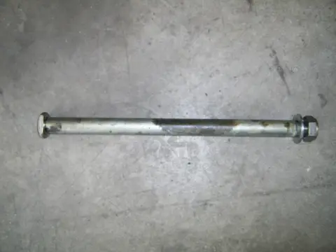 Rear axle Yamaha YZF R1 2000 - 2001