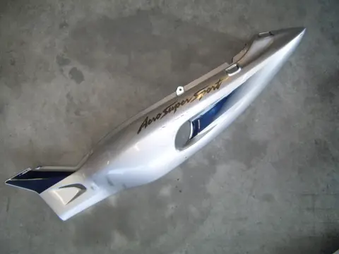 Cowl left rear Yamaha YZF 600 Thundercat 1996 - 2003