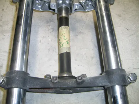 Steering stem Kawasaki GPZ 500 1988 - 1994