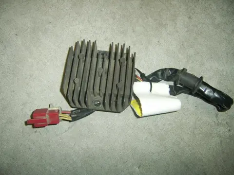 Regulator rectifier  Honda CB 450 1984 - 1988