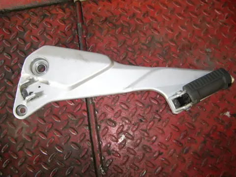 Main step holder left Honda TRANSALP 2000 - 2007