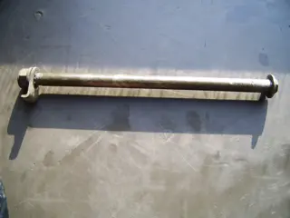 Rear axle Honda CB 500 1990 - 2009