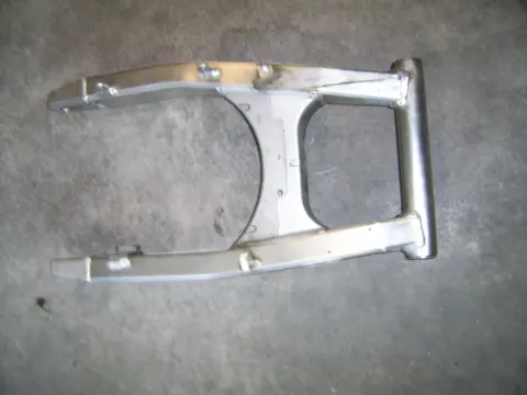 Swingarm Suzuki DL 1000 V STROM 2002 - 2004