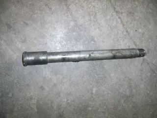 Axle front Kawasaki ZZR 600 1993 - 2005
