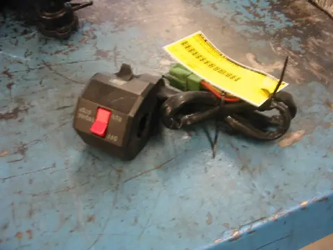 Handlebar switch assy right Kawasaki GPX 600 1988 - 1994