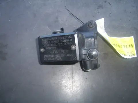 Front brake master cylinder  Kawasaki GTR 1000 1986 - 2003