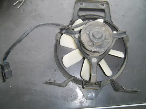 Fan Kawasaki GPZ 600 1985 - 1987